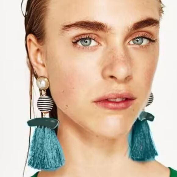 New ZARA Mod Geo Black Fringe Earrings - Picture 2 of 9